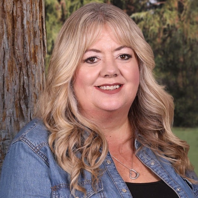 Photo of Tracy Petersen